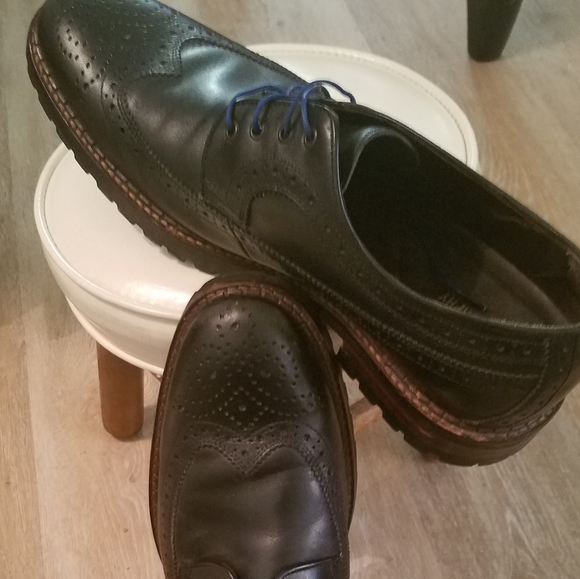 Mens JOHNSTON & MURPHY OXFORDS size 12M - Picture 3 of 6